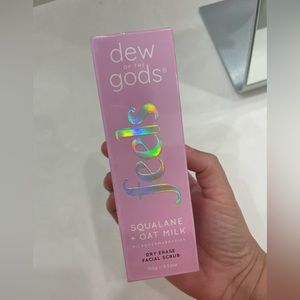 Few of the gods dry erase facial scrub